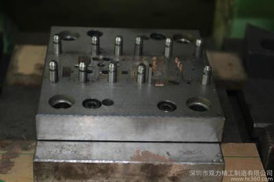 深圳市雙力精工制造 五金模具 精密模具制造 模具設(shè)計 五金連續(xù)模 模具材質(zhì)D2鋼料圖片_高清圖_細(xì)節(jié)圖